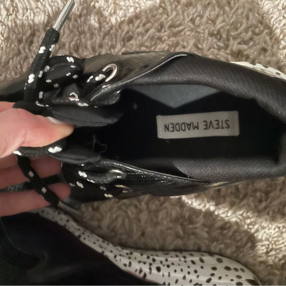 Steve Madden sneakers - Picture 5 of 6